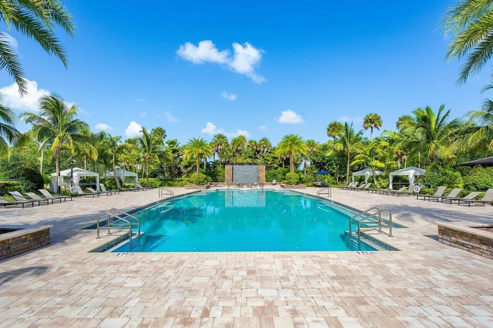 8907 Grand Prix Lane Boynton Beach, FL 33472