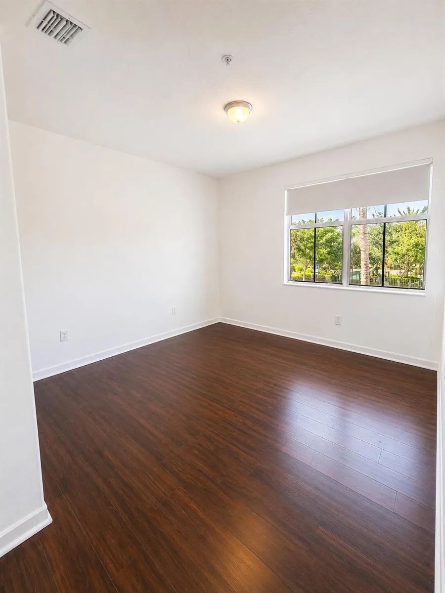 906 SW 143rd Avenue #2005 Pembroke Pines, FL 33027