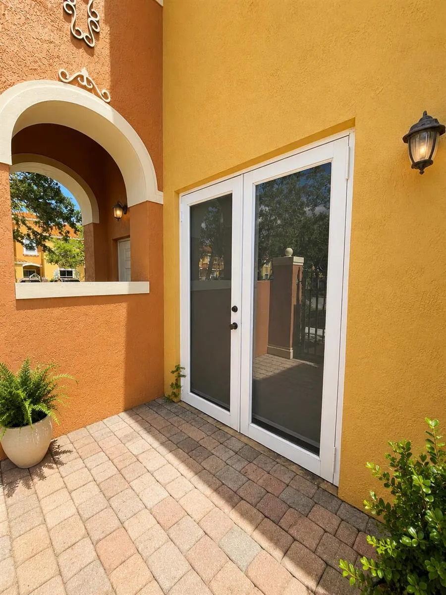 906 SW 143rd Avenue #2005 Pembroke Pines, FL 33027