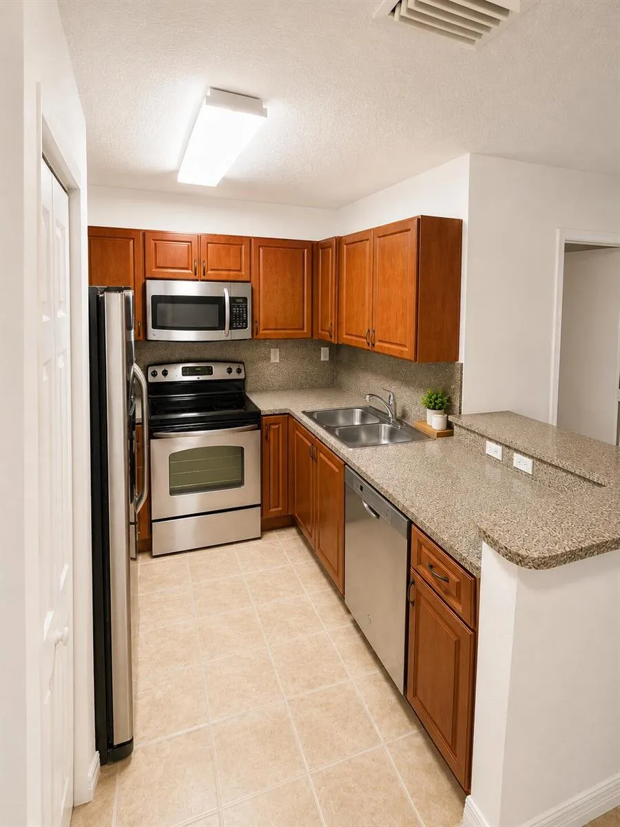 906 SW 143rd Avenue #2005 Pembroke Pines, FL 33027