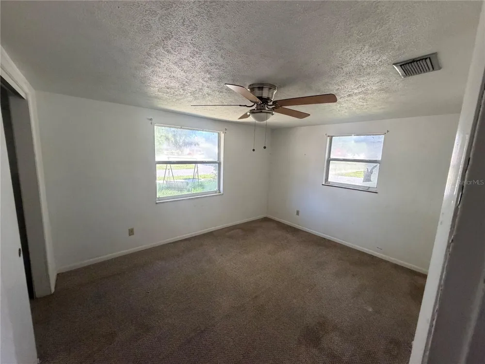 38404 14TH AVENUE Zephyrhills, FL 33542