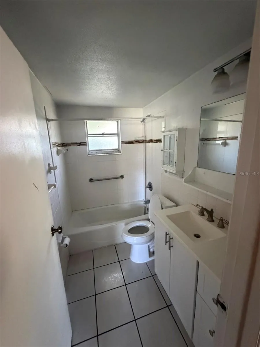 38404 14TH AVENUE Zephyrhills, FL 33542