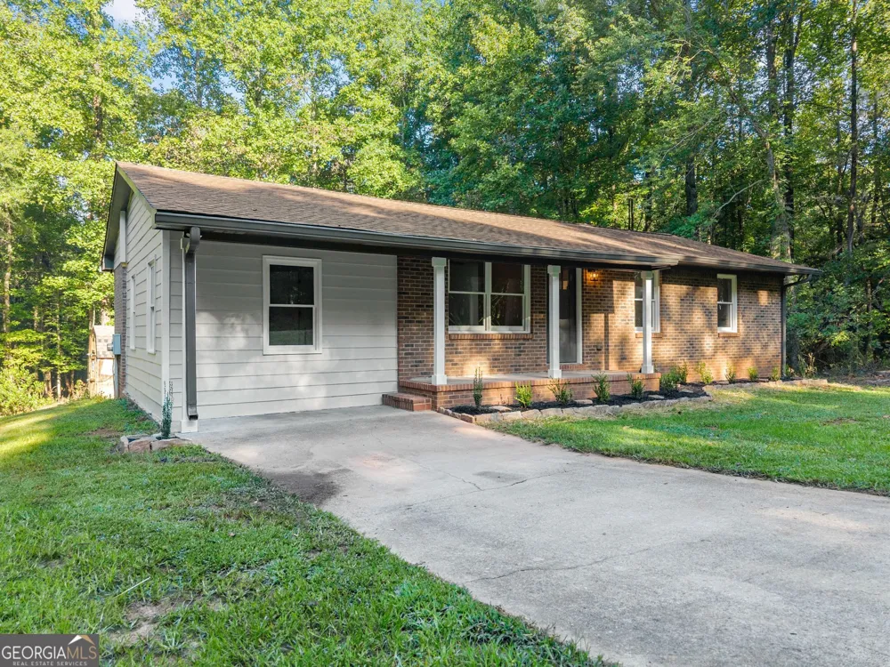 937 Sam Craven RD Cleveland, GA 30528