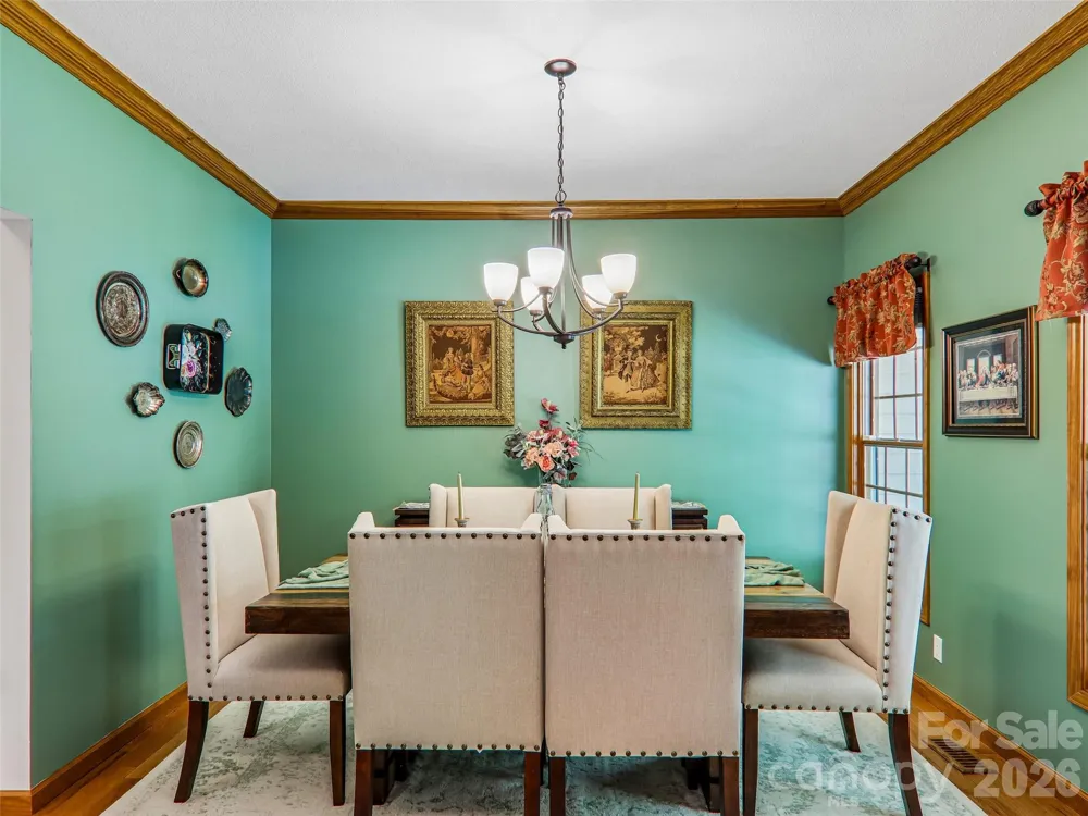 16 Hobe Crest Hendersonville, NC 28792