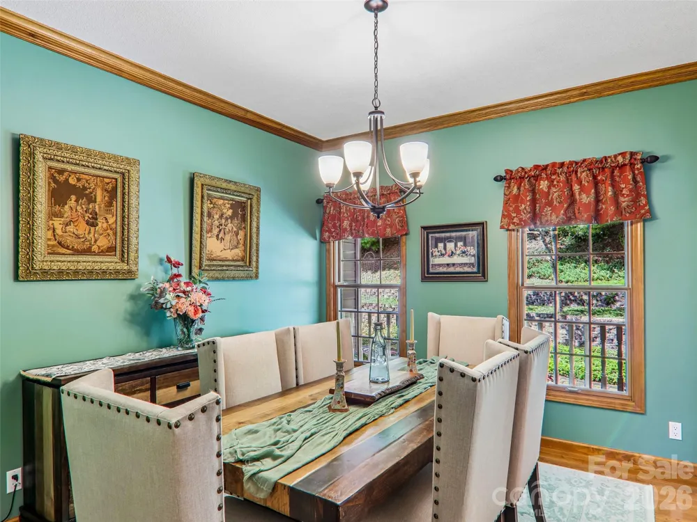 16 Hobe Crest Hendersonville, NC 28792