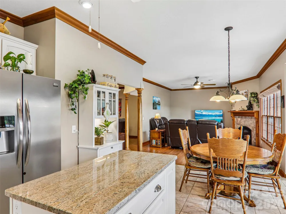 16 Hobe Crest Hendersonville, NC 28792