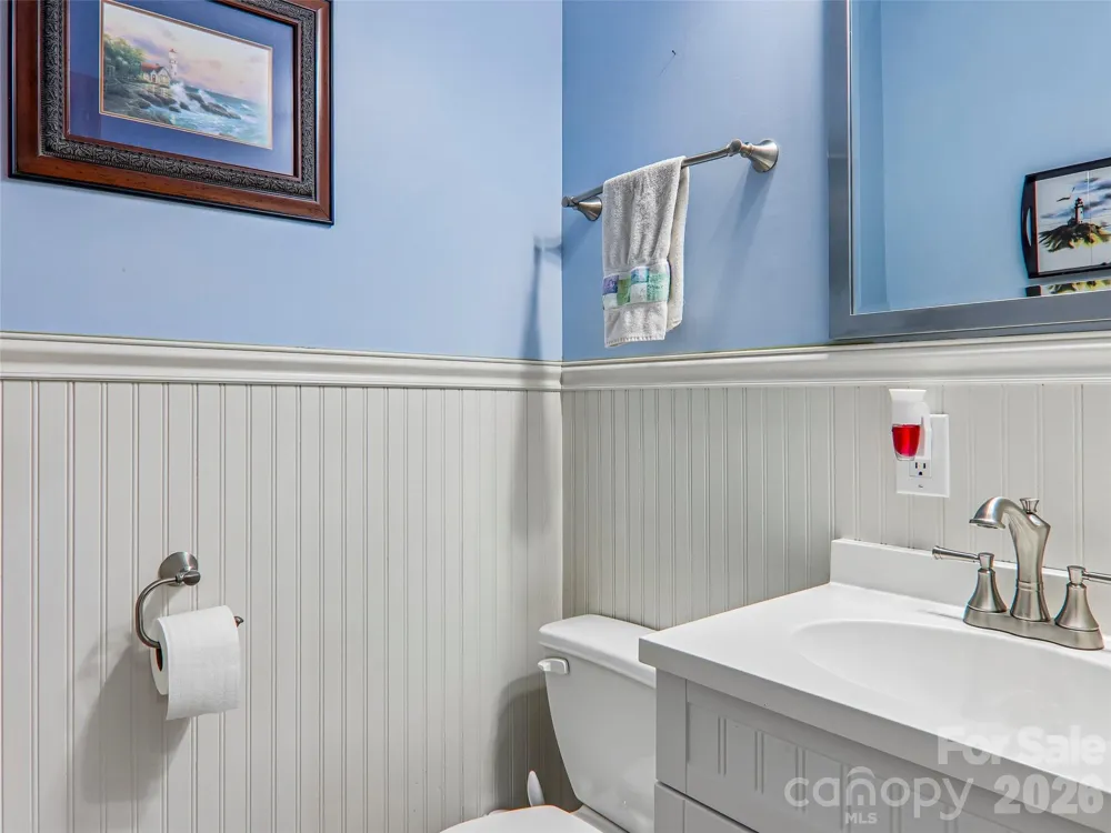 16 Hobe Crest Hendersonville, NC 28792