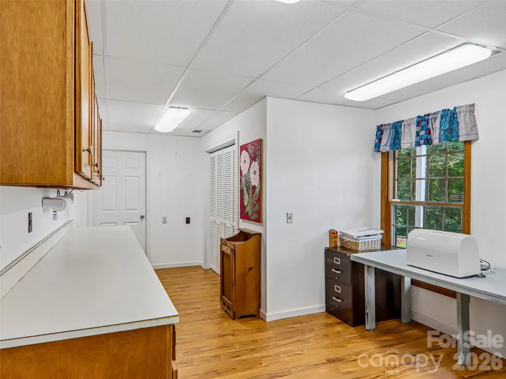 16 Hobe Crest Hendersonville, NC 28792