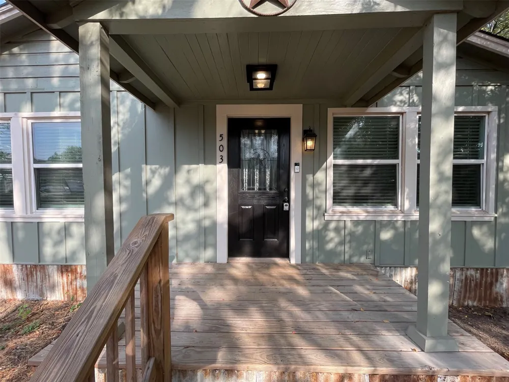 503 Byrne Street Smithville, TX 78957