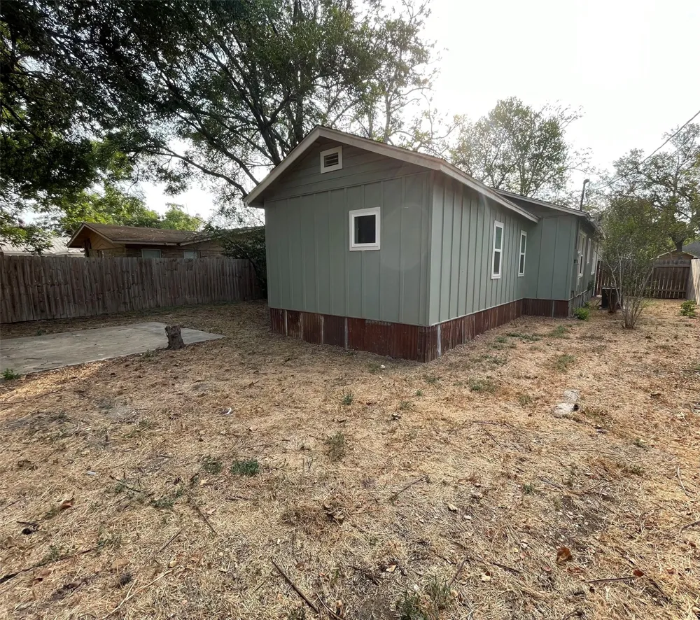503 Byrne Street Smithville, TX 78957