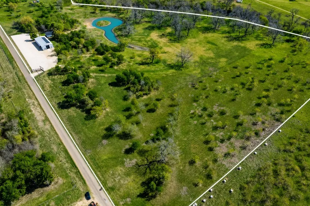 1919 County Road 429 Rockdale, TX 76567