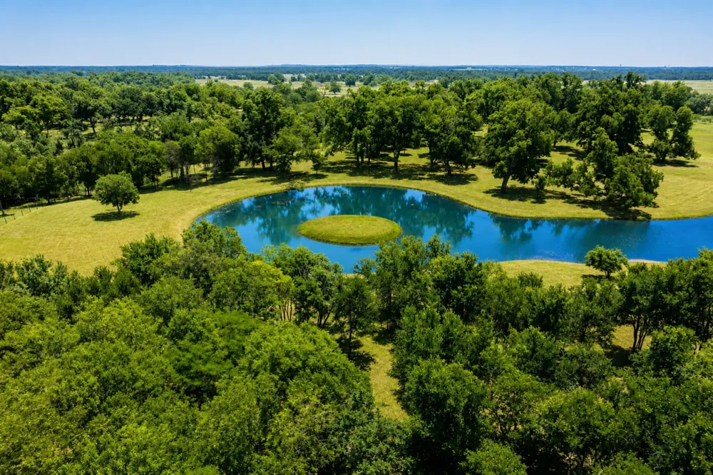 1919 County Road 429 Rockdale, TX 76567