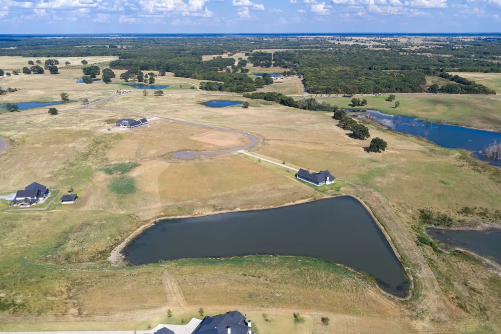 425 Sailview Court Honey Grove, TX 75446