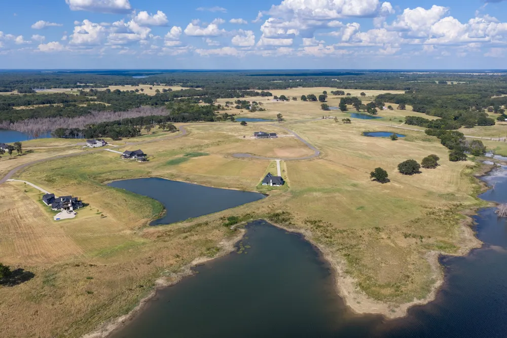 425 Sailview Court Honey Grove, TX 75446