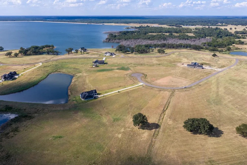425 Sailview Court Honey Grove, TX 75446