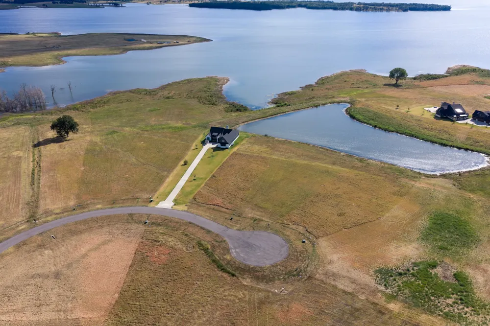 425 Sailview Court Honey Grove, TX 75446
