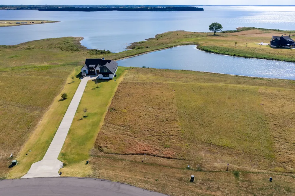 425 Sailview Court Honey Grove, TX 75446