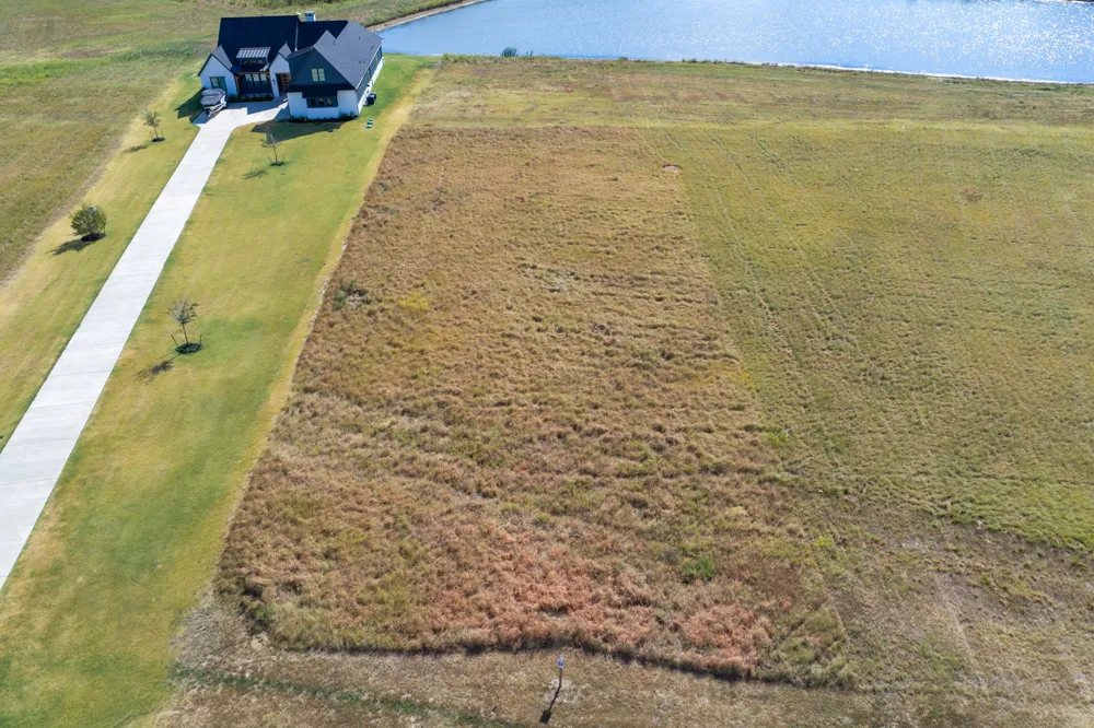 425 Sailview Court Honey Grove, TX 75446