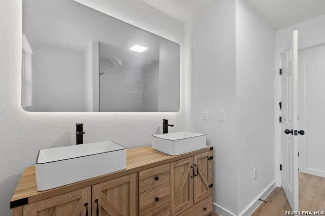 1215 Olive Jourdanton, TX 78026