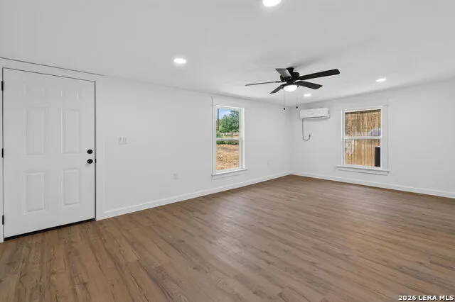 1215 Olive Jourdanton, TX 78026