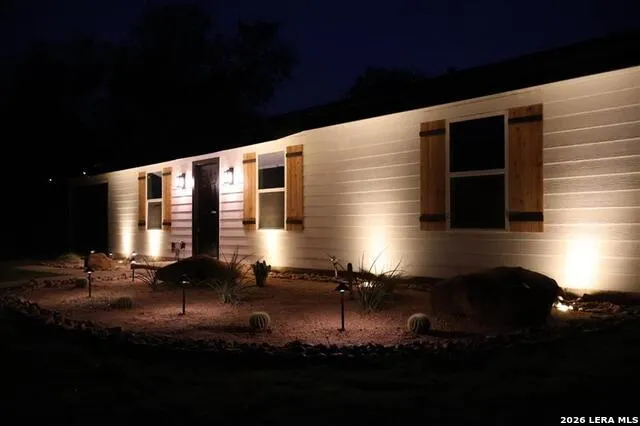 1215 Olive Jourdanton, TX 78026