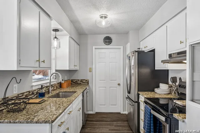 13017 Welcome Dr Live Oak, TX 78233