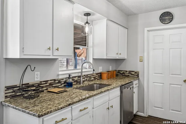 13017 Welcome Dr Live Oak, TX 78233