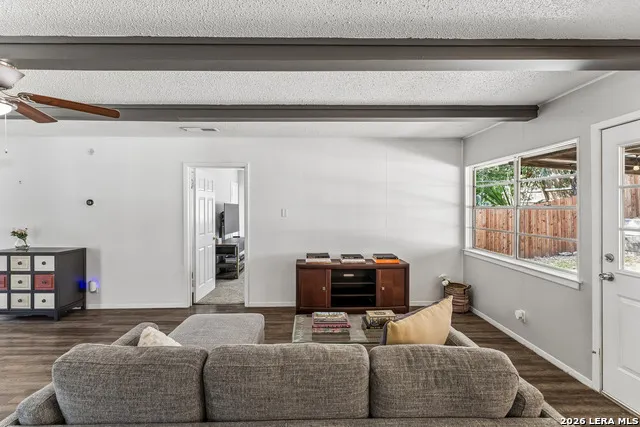 13017 Welcome Dr Live Oak, TX 78233