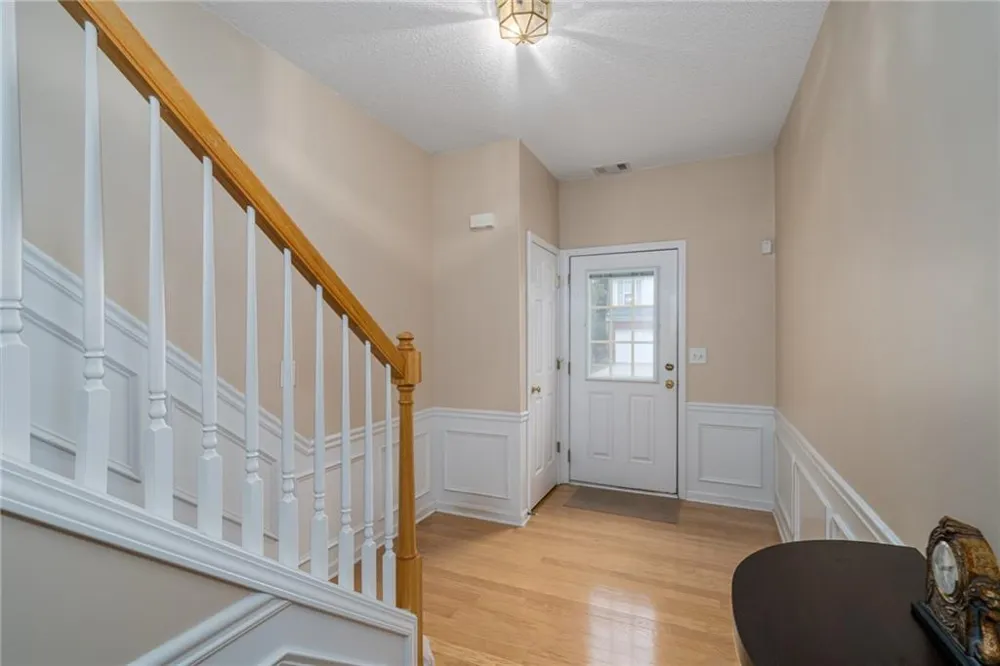 129 Regent Place Woodstock, GA 30188
