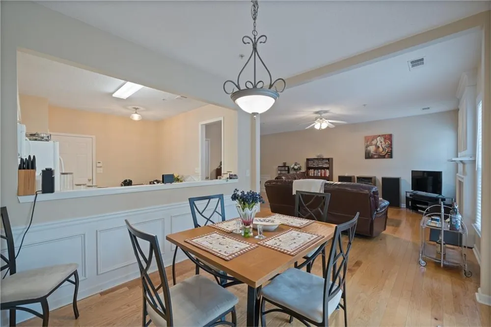129 Regent Place Woodstock, GA 30188