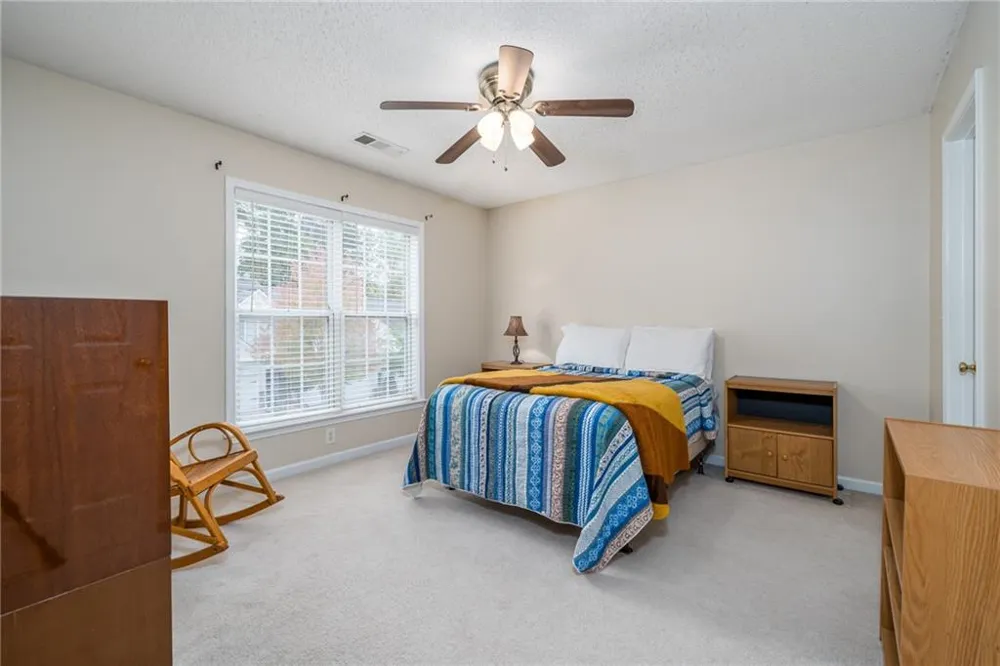 129 Regent Place Woodstock, GA 30188