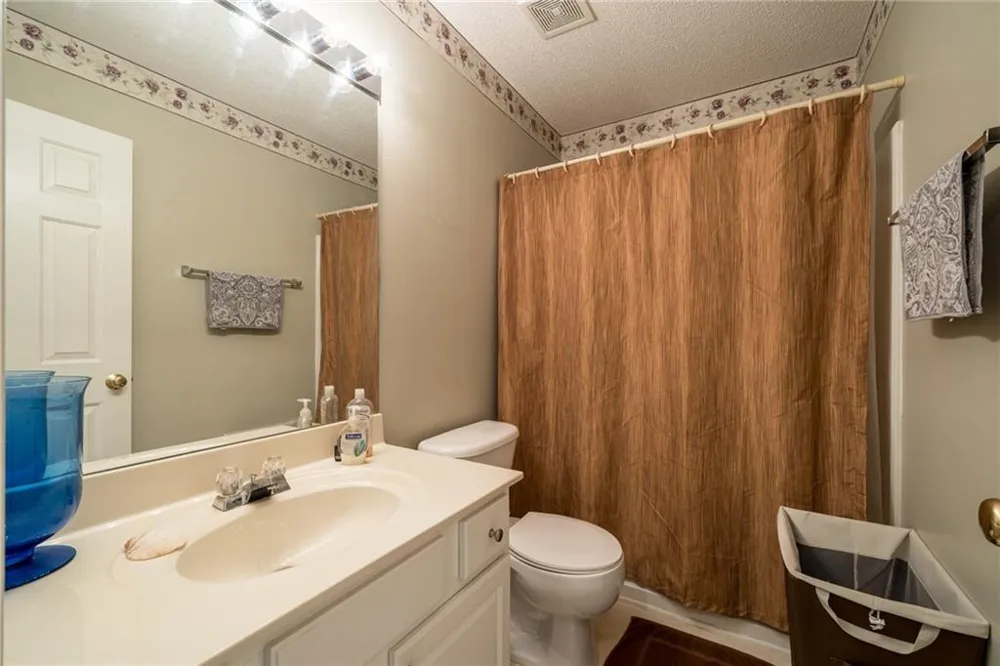 129 Regent Place Woodstock, GA 30188