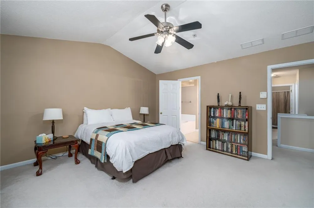 129 Regent Place Woodstock, GA 30188