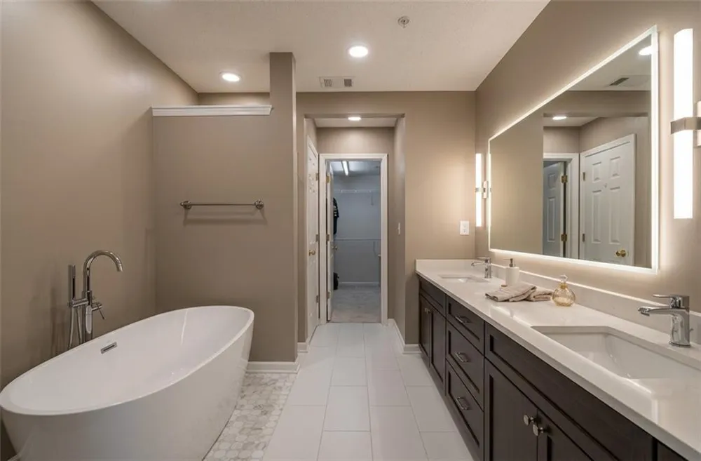129 Regent Place Woodstock, GA 30188
