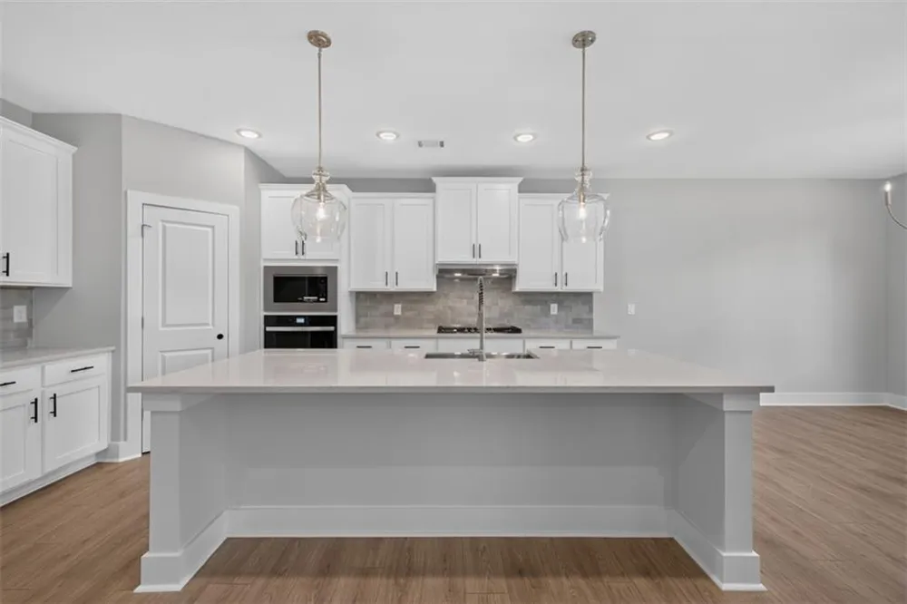 4779 E Reed Road Gainesville, GA 30507