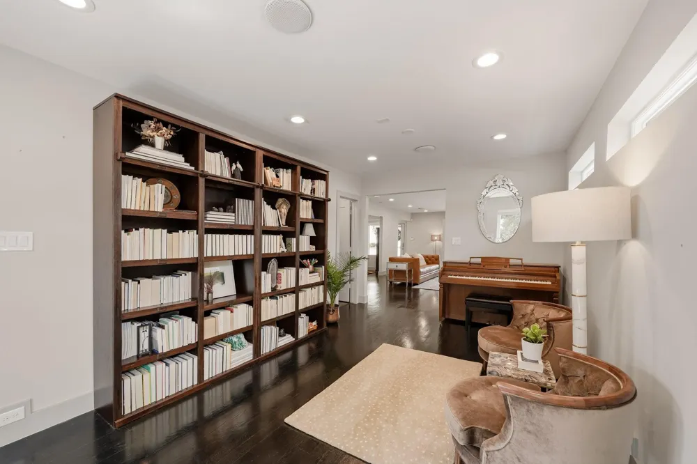 4374 Harvest Lane Houston, TX 77004