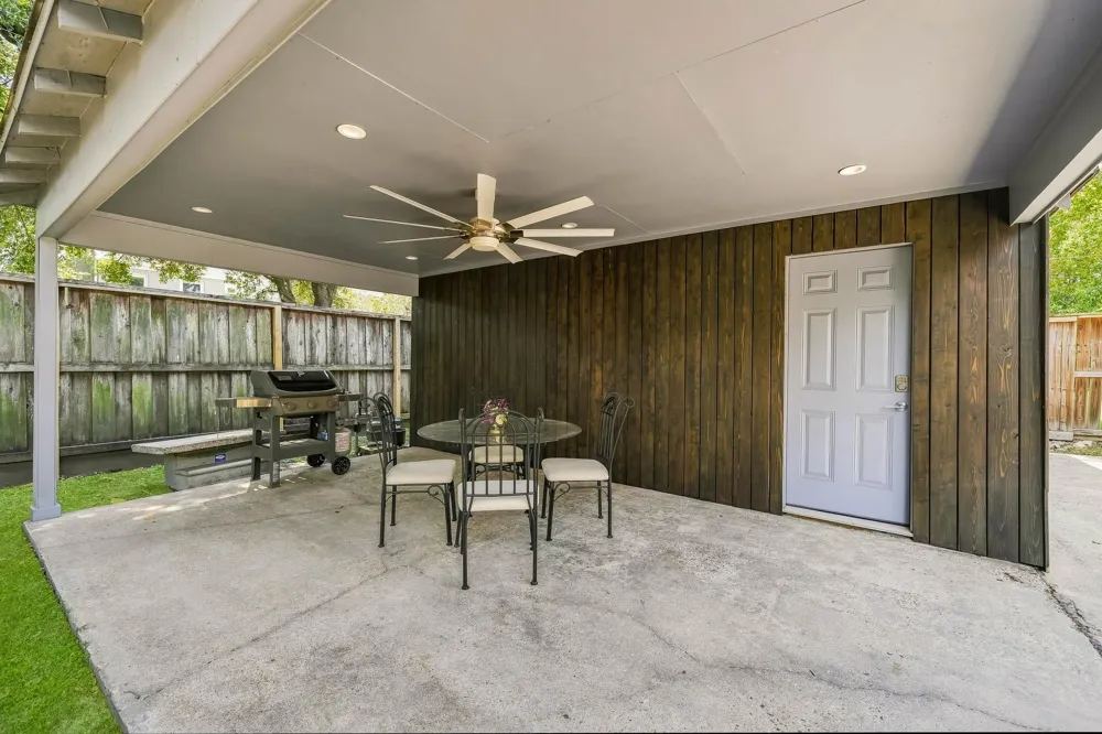 4374 Harvest Lane Houston, TX 77004