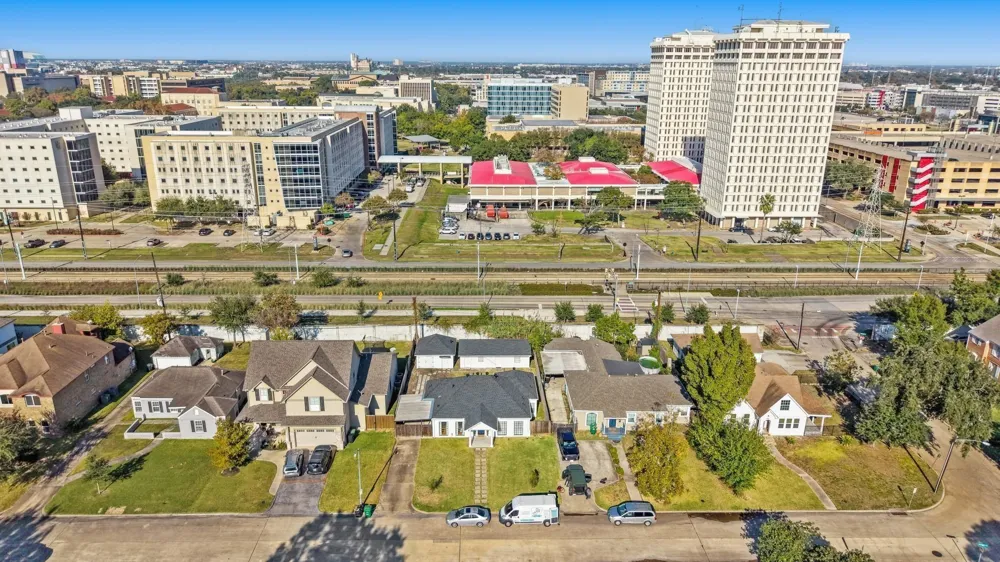 4374 Harvest Lane Houston, TX 77004