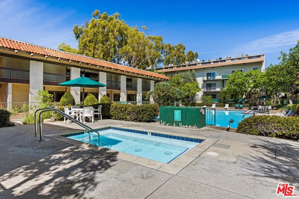 5460 White Oak Avenue #A105 Encino, CA 91316