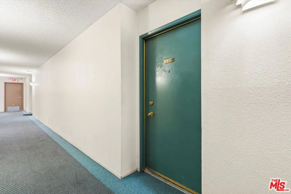 5460 White Oak Avenue #A105 Encino, CA 91316