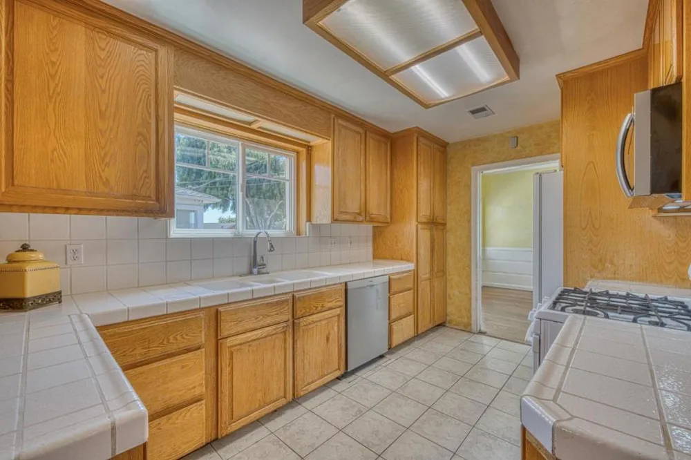 345 Homestead Avenue Salinas, CA 93901