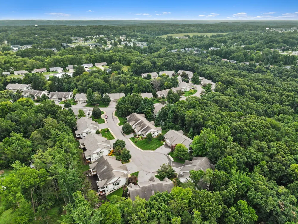 2860 Willow Ln Court NE Grand Rapids, MI 49525