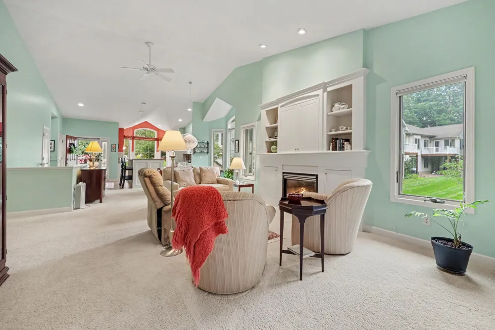 2860 Willow Ln Court NE Grand Rapids, MI 49525