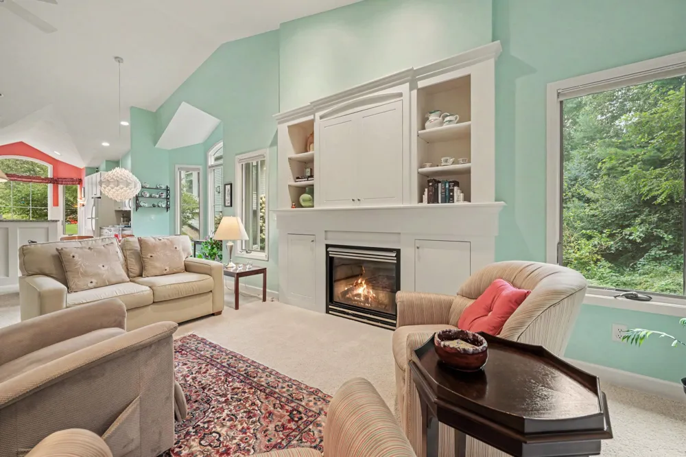 2860 Willow Ln Court NE Grand Rapids, MI 49525