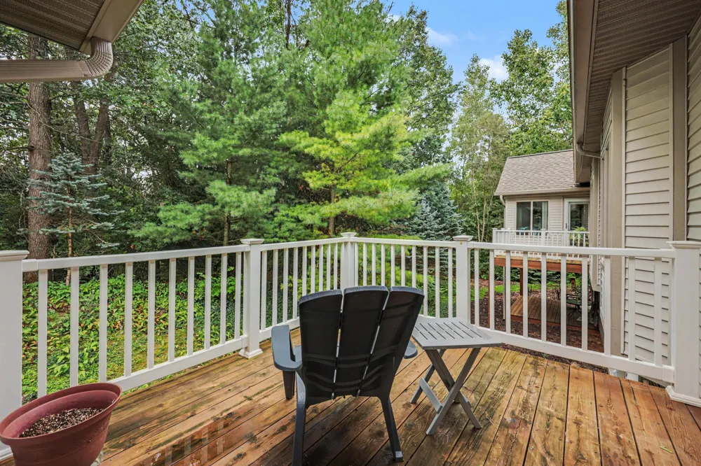 2860 Willow Ln Court NE Grand Rapids, MI 49525