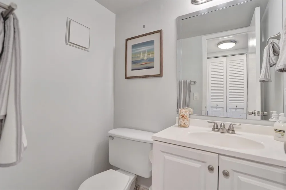 566 Fanshaw Boca Raton, FL 33434