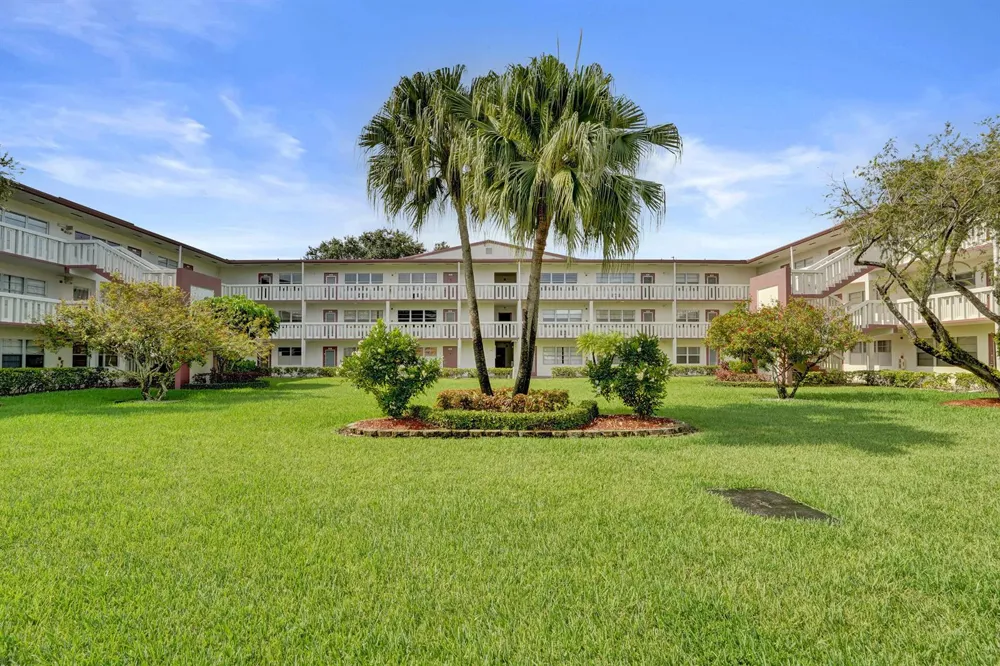 566 Fanshaw Boca Raton, FL 33434