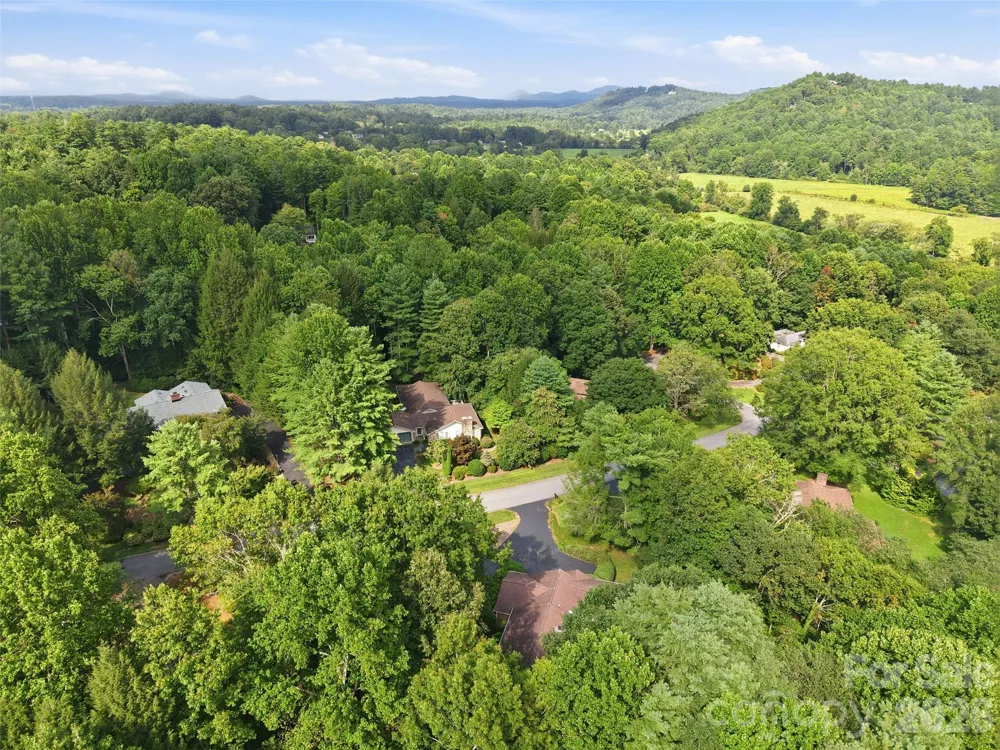 12 Legendary Road Hendersonville, NC 28739