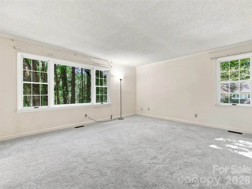 12 Legendary Road Hendersonville, NC 28739