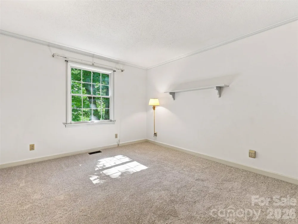 12 Legendary Road Hendersonville, NC 28739
